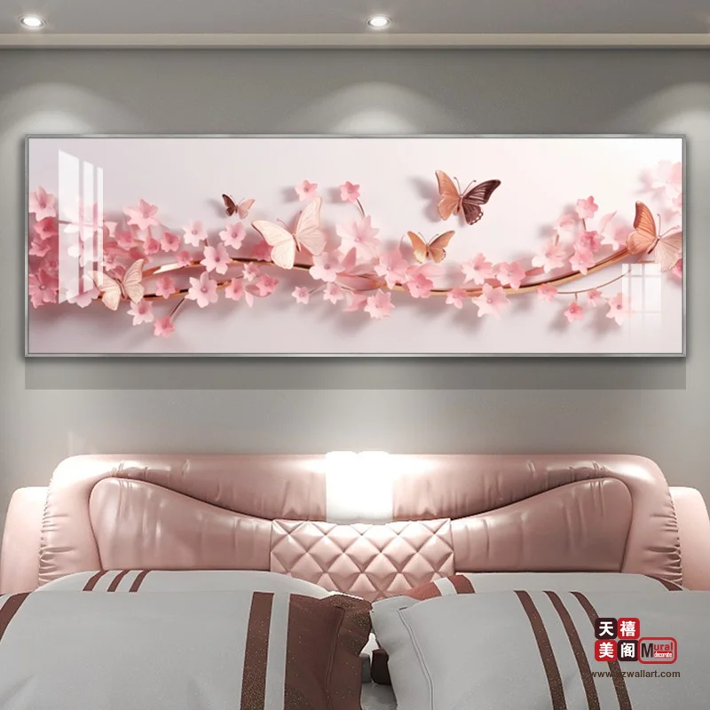 蝶戏花丛